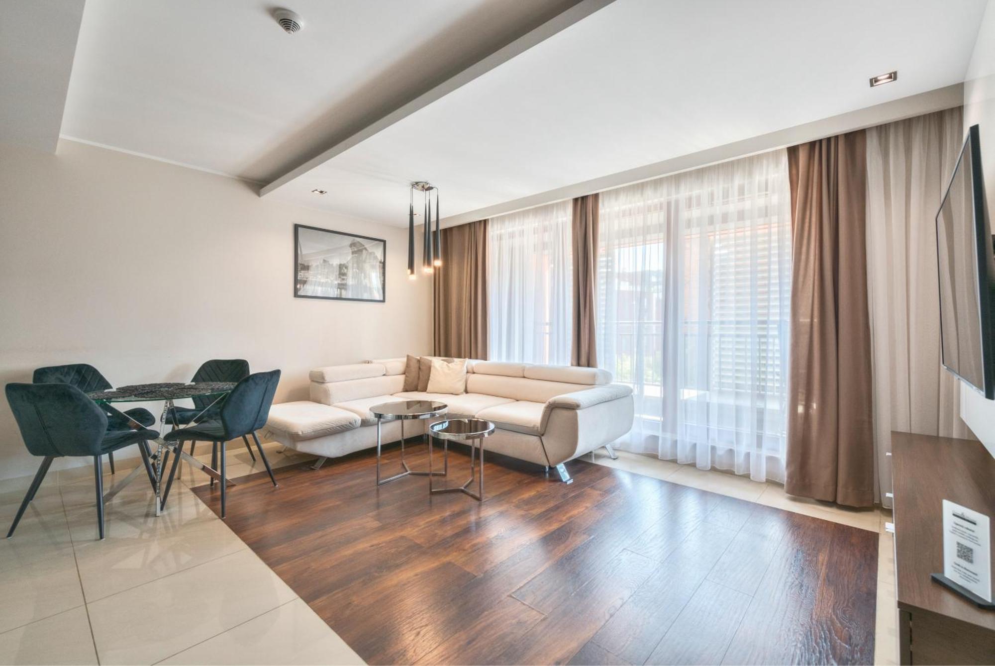 Comfortable With Access To The Gym Dom & House Apartment